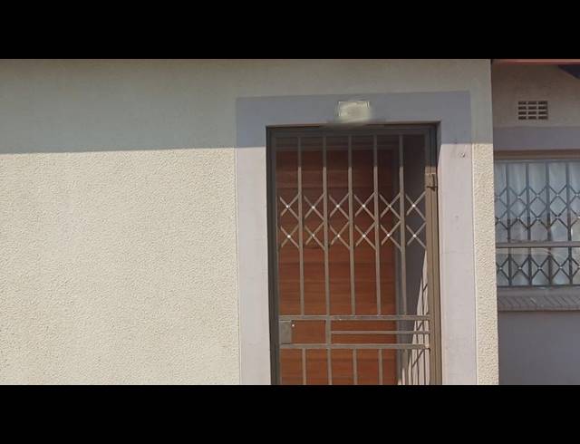 3 BEDROOM HOUSE FOR SALE IN CLAYVILLE